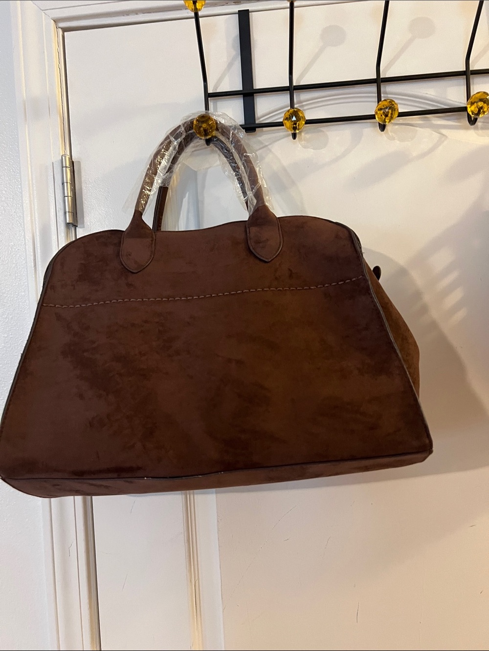 CHIC
Time and Tru Sage Satchel Soft Faux Suede Tote Bag
10.6" H x 9.4" W x 15.9" - Picture 5 of 6